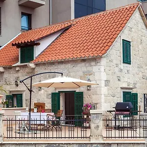 https://phoenix-studio-apartment.splithotels.org