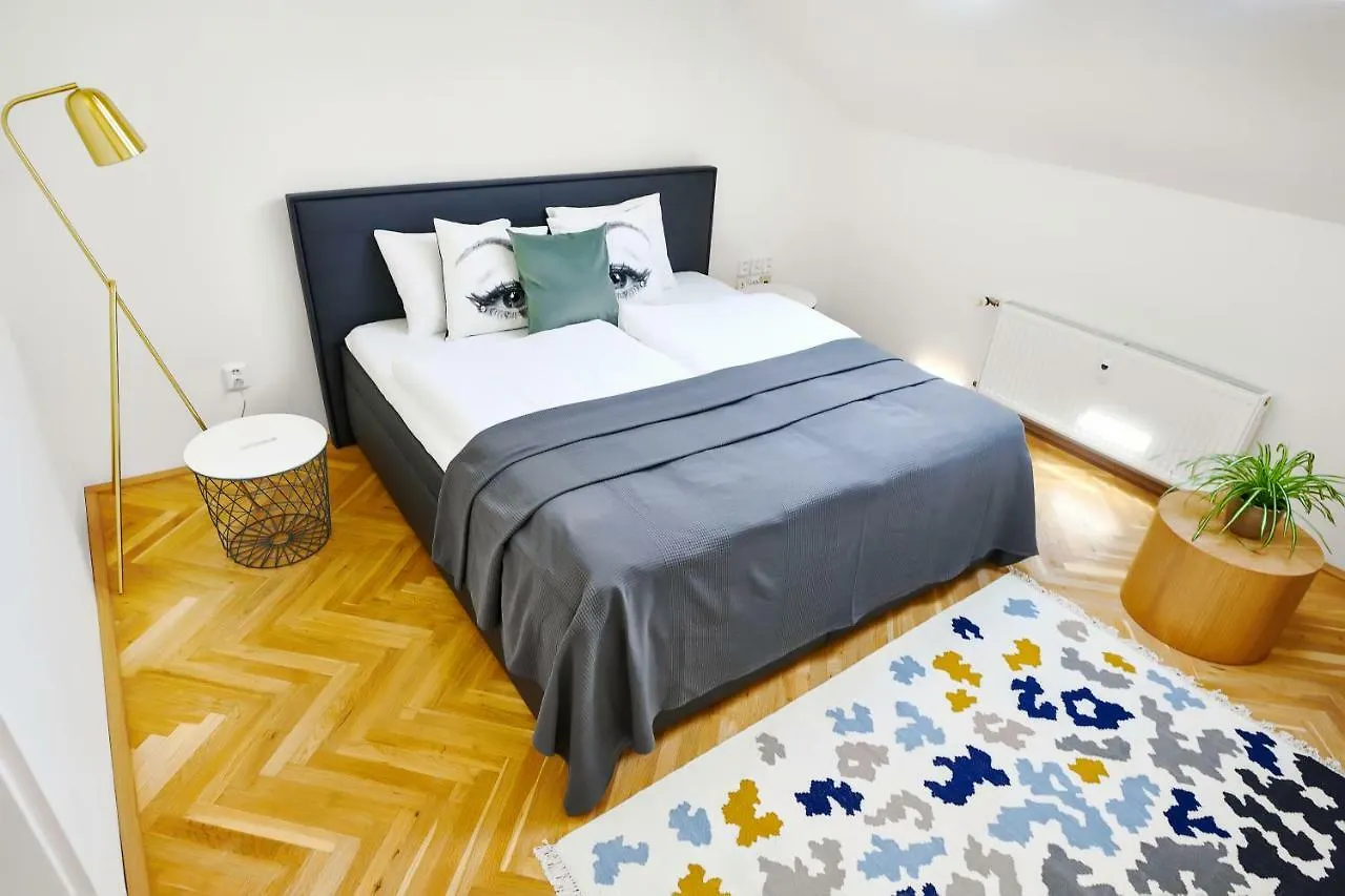 Royal Route Residence Lesser Town Prague